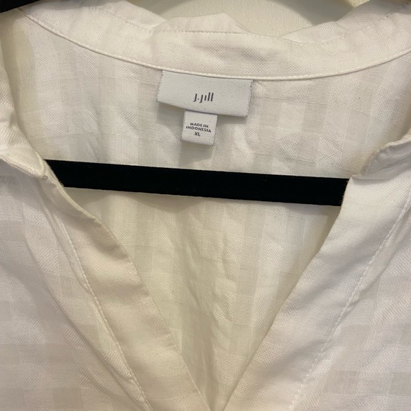 J Jill - White Button-Detail Blouse - Picture 4 of 5